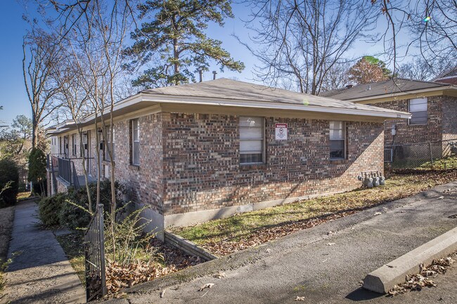Building Photo - 221 N Fillmore St