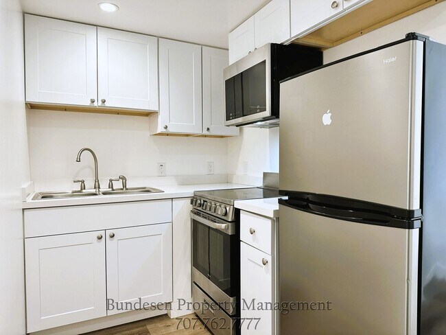 Building Photo - 134 Howard St