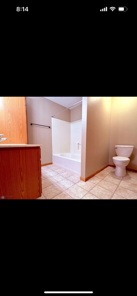 Bathroom - 2578 Amber Valley Ct S