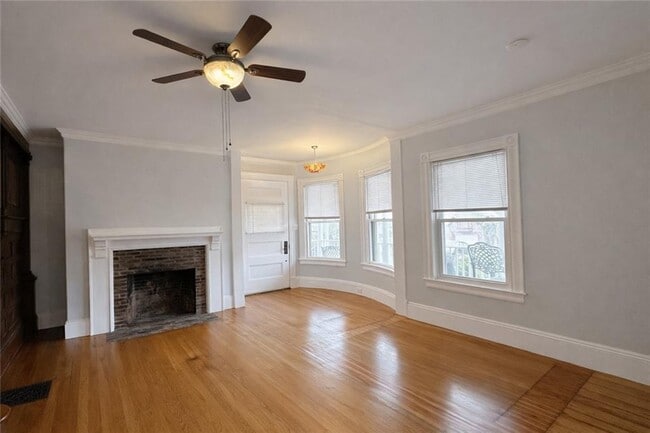 Building Photo - 739 Rock St