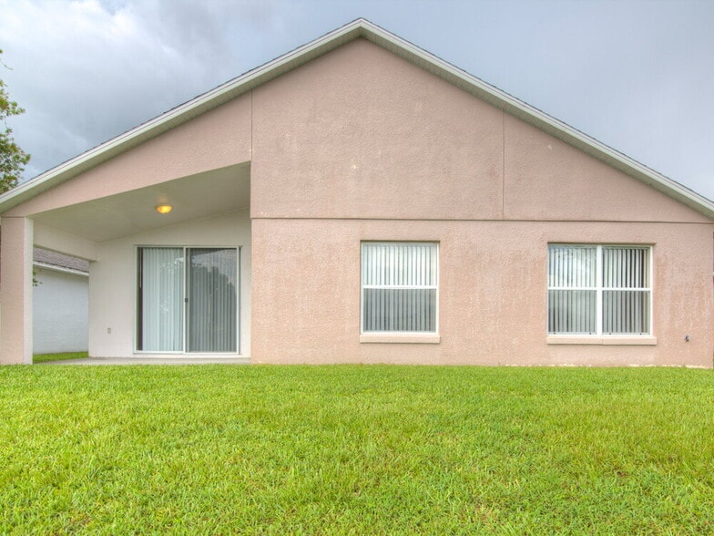 Building Photo - 133 Thornbury Dr