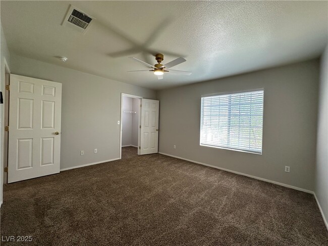 Building Photo - 2637 Heathrow St
