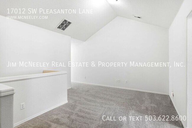 Building Photo - 17012 SW Pleasanton Ln