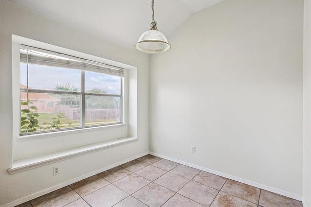 Building Photo - 3124 Creekside Dr