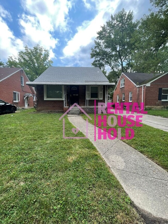 Building Photo - ~ 3 BEDROOM 1.5 BATH~ FREE PRE-SCREEN
