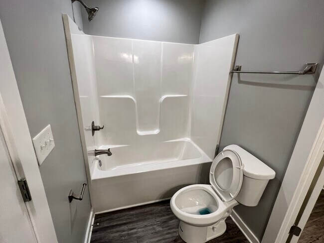 Building Photo - 900 5th Way