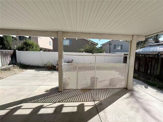 Building Photo - 15865 Flamingo Dr