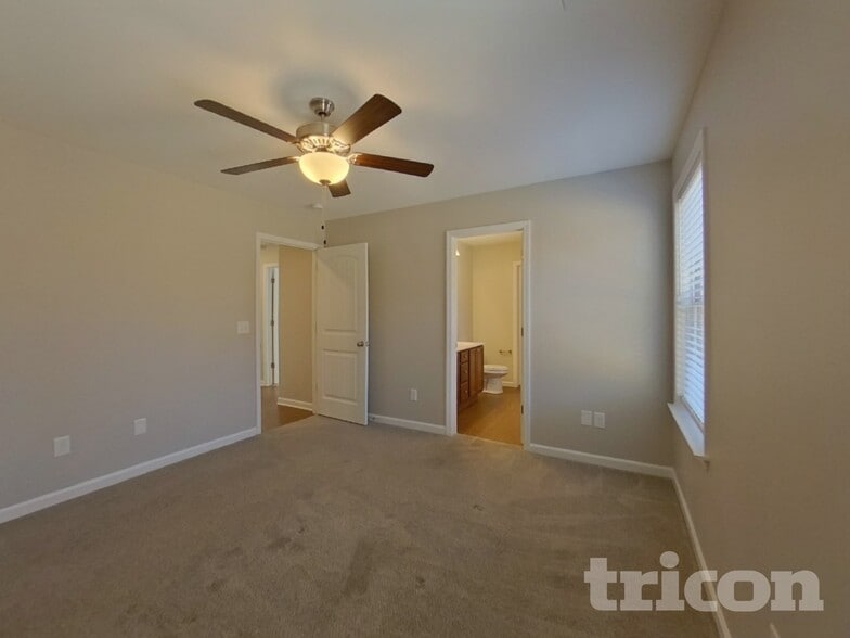 Building Photo - 29 Mendham Ln