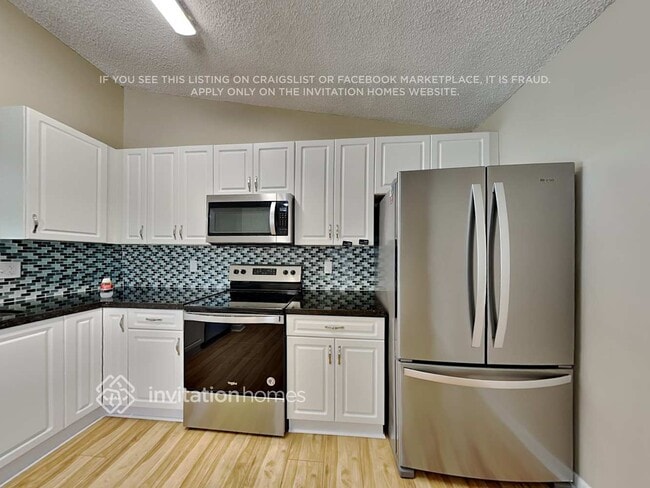 Building Photo - 224 W Riverbend Dr