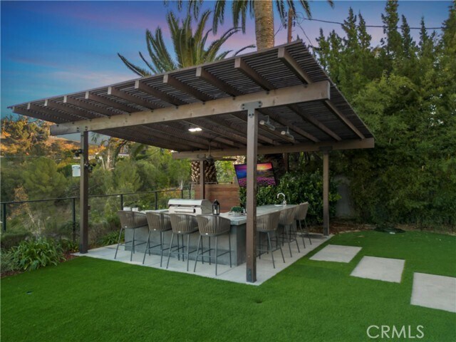 Building Photo - 18296 Karen Dr