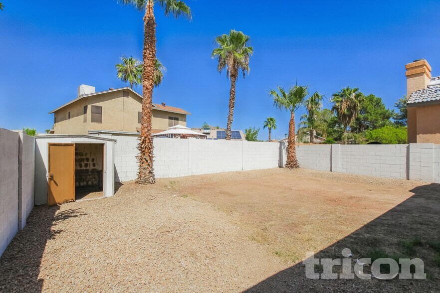 Building Photo - 1464 E Rosemonte Dr