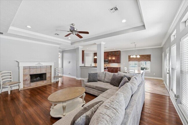 Building Photo - 2490 Amberwood Dr