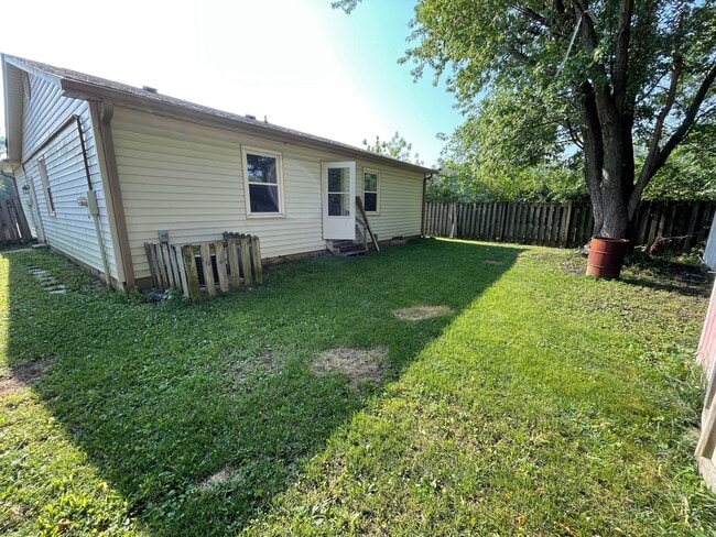 Building Photo - 5212 Bahia Dr