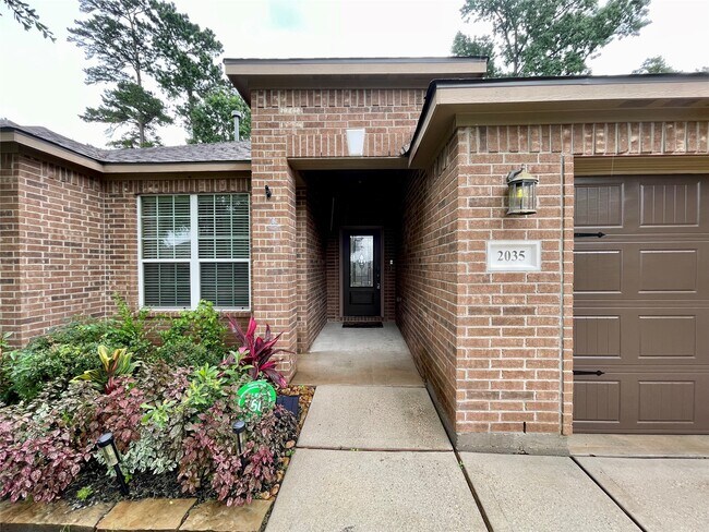 Building Photo - 2035 Borthwick Ln