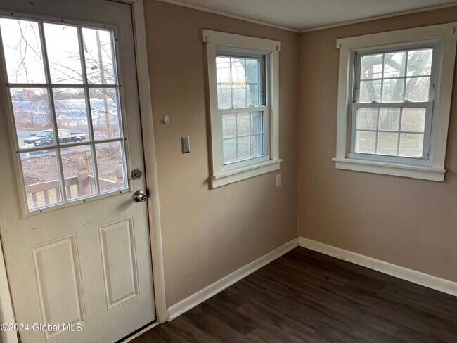 Building Photo - 109 Exchange St