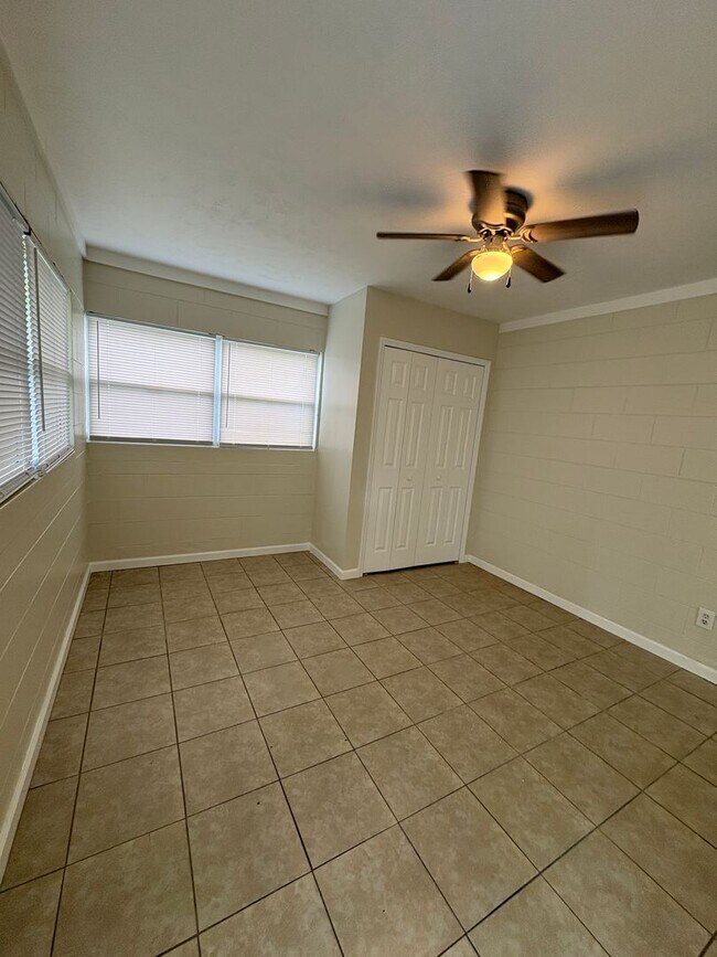 Building Photo - Renovated 3 bedroom house in the heart of ...