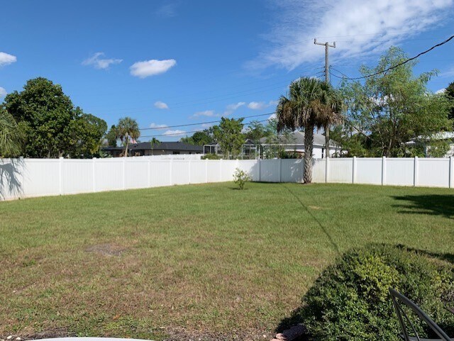 Building Photo - 7353 Phillips St