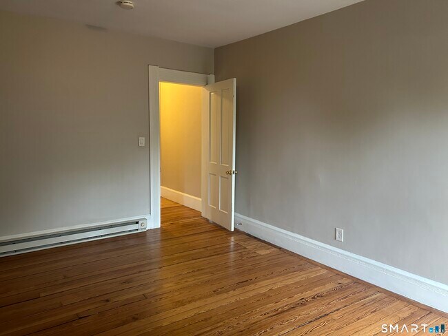 Building Photo - 6 Beech Dr