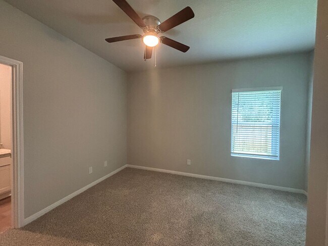 Building Photo - Triple Master Suites 3-Story Townhome