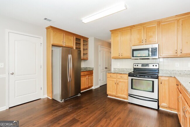 Building Photo - 5102 Redcoat Ln