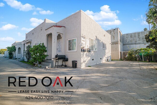 Building Photo - 7404 S Figueroa St