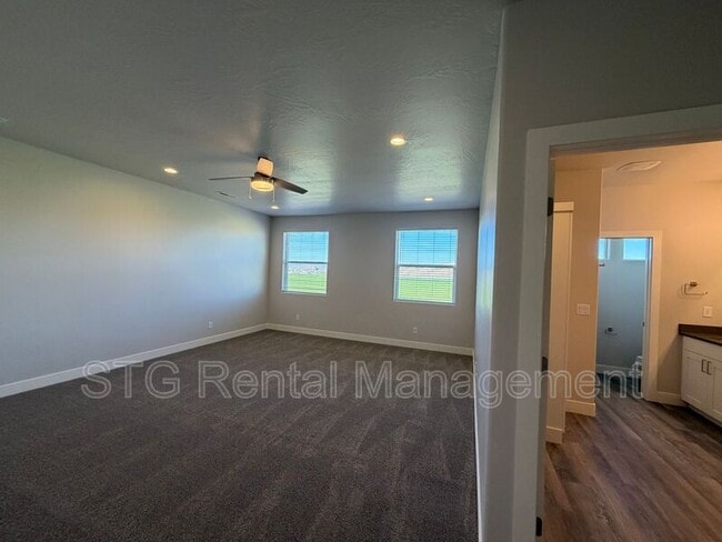 Building Photo - 1020 S 4380 W