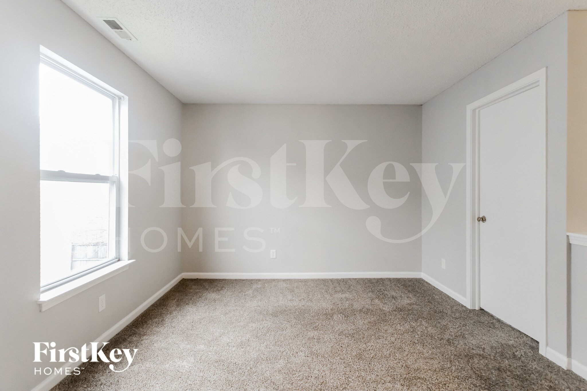 Building Photo - 5980 Redcliff S Ln