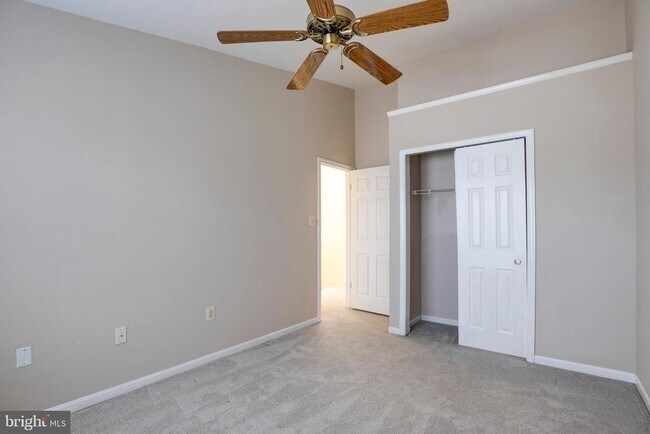 Building Photo - 6113 George Baylor Dr