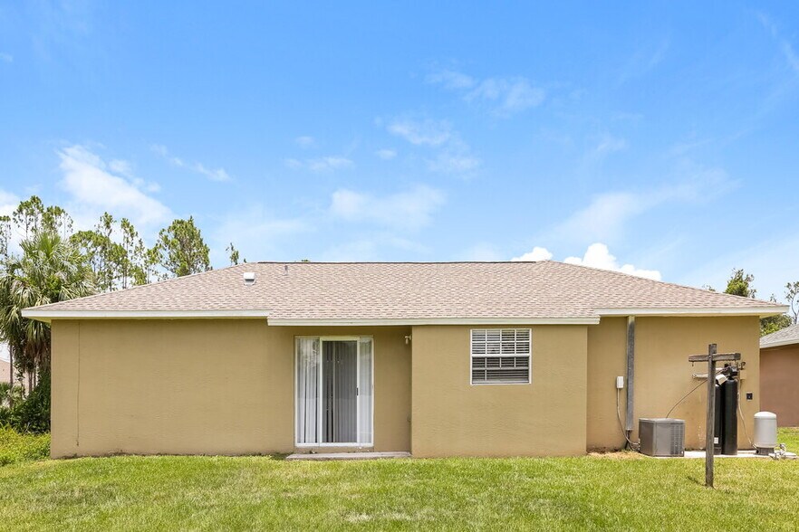 Building Photo - 2525 Mather Ln