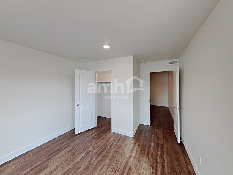 Building Photo - 7377 S Copper Rim Dr