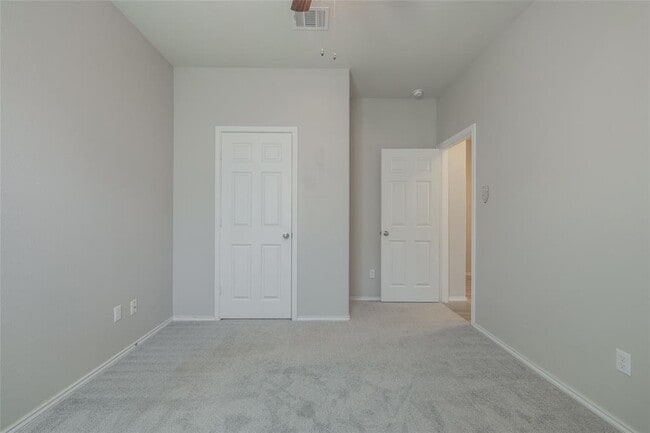 Building Photo - 767 Hoot Owl Ln S
