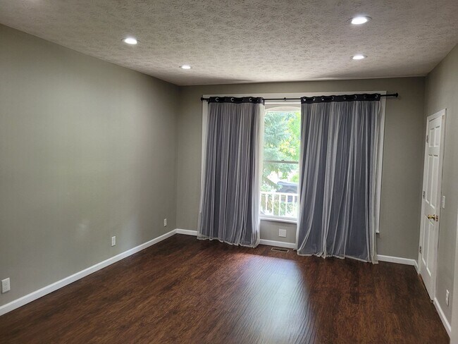 Building Photo - 612-616 South 10th Street