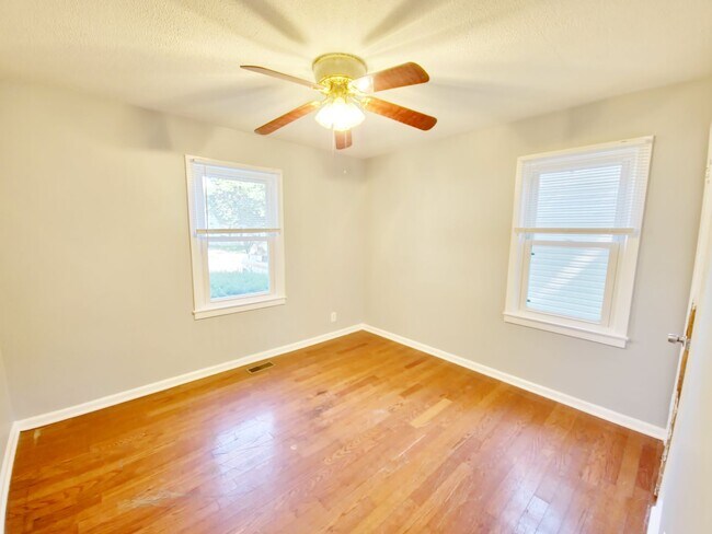 Building Photo - Renovated 4 bedroom Home now available!
