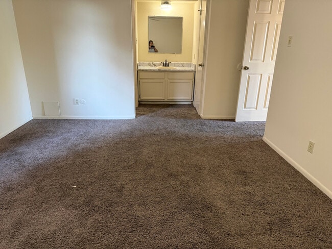 Building Photo - 14448 Bonham St