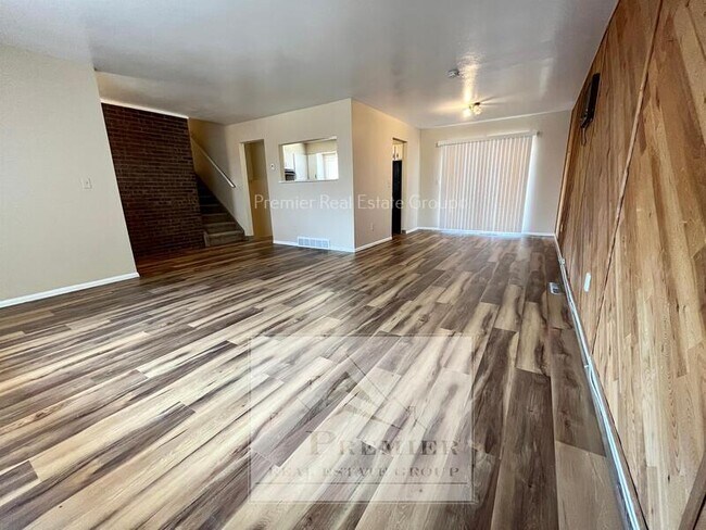 Building Photo - 1437 Auburn Dr