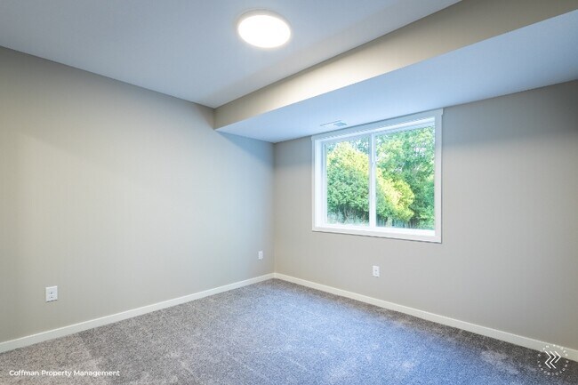 Building Photo - 1146-1148 4 Mile Rd NW