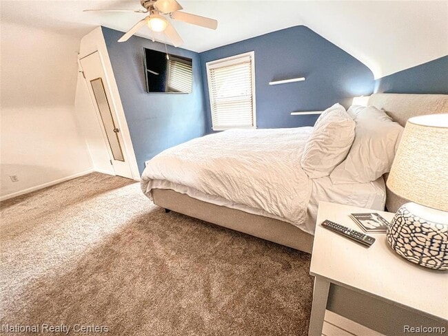 Building Photo - 2108 N Wilson Ave