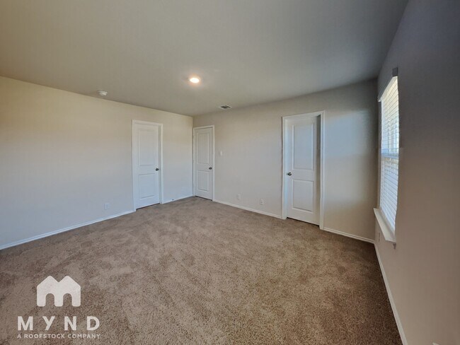 Building Photo - 918 Andean Emerald