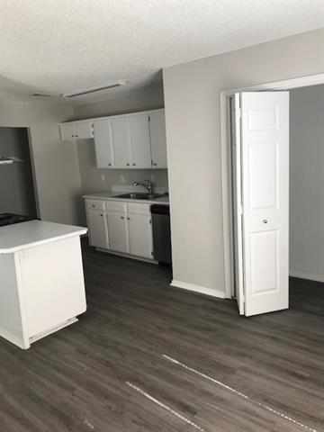 Building Photo - 437 Meadow St