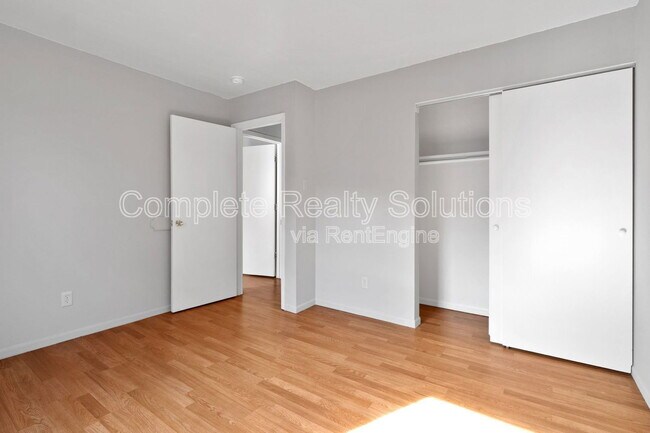 Building Photo - 333 Mt Everest Dr