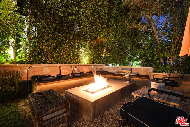 Building Photo - 6717 Whitley Terrace