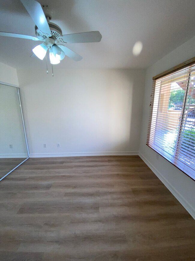 Building Photo - 1BD/1BA Condo - Downstairs Unit - Parking ...