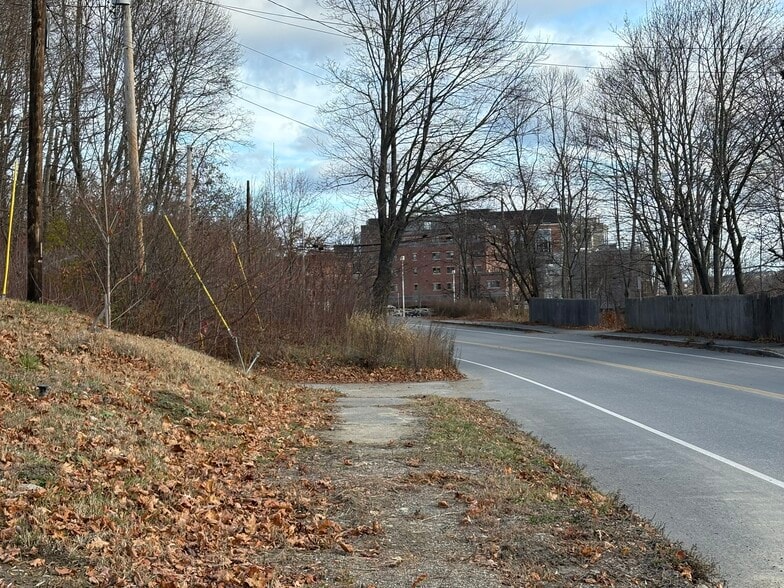 Northern Light is steps away! - 424 Hancock St