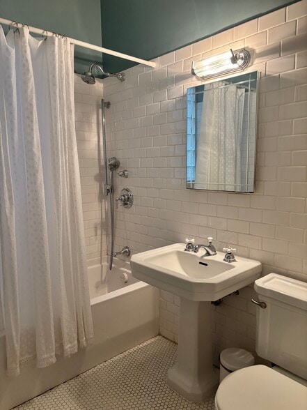 Bathroom 1 - 4532 N Albany Ave