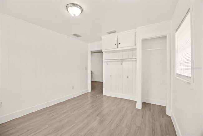 Building Photo - 31300 US-441