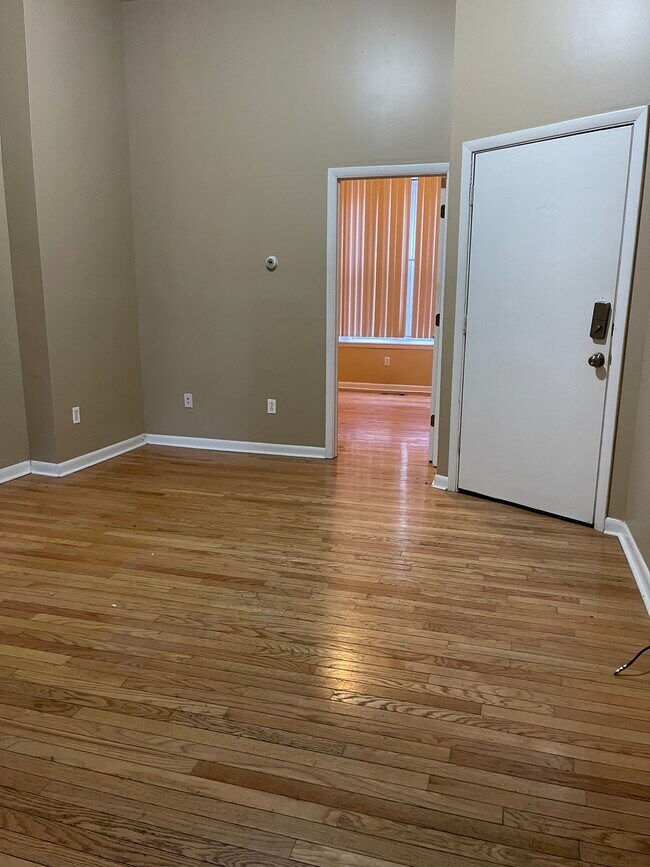 Building Photo - 1742 N 16th St