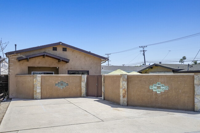 Primary Photo - Private Guest House in Eastside Costa Mesa