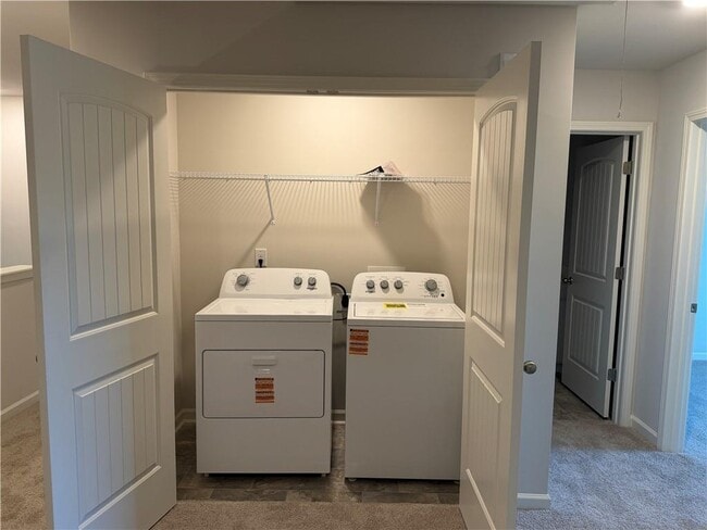 Building Photo - 30 Rustin Rdg