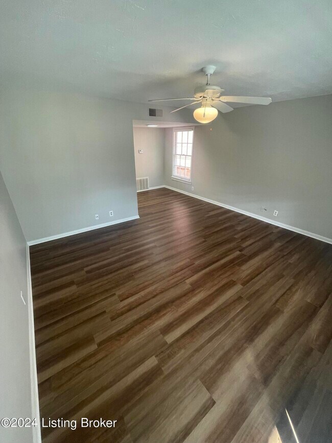 Building Photo - 2709 Grinstead Dr