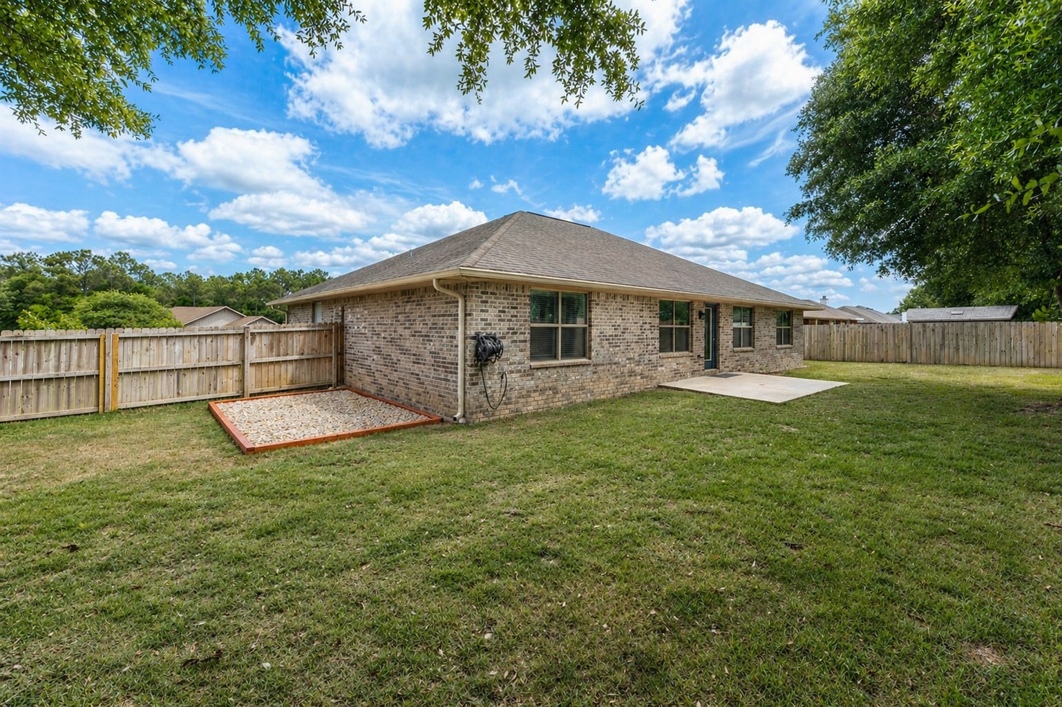 Building Photo - 147 Strike Eagle Dr